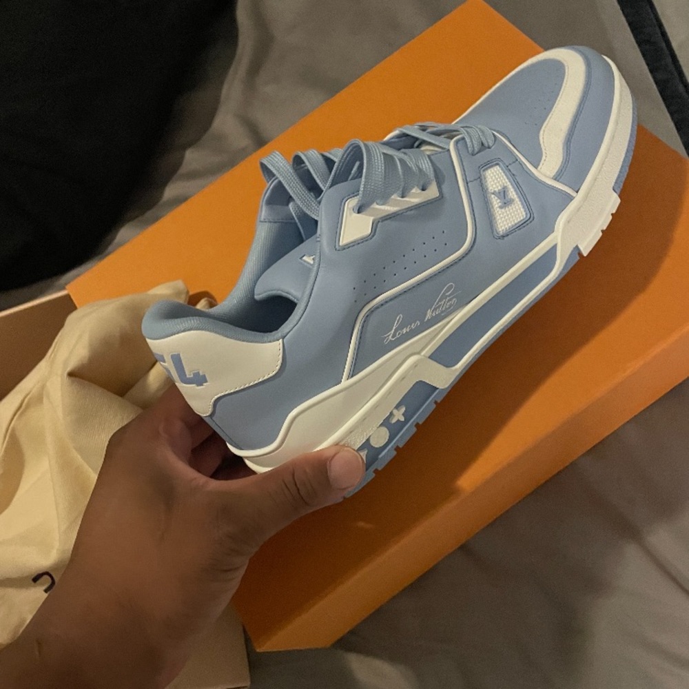 Louis Vuitton Sneakers